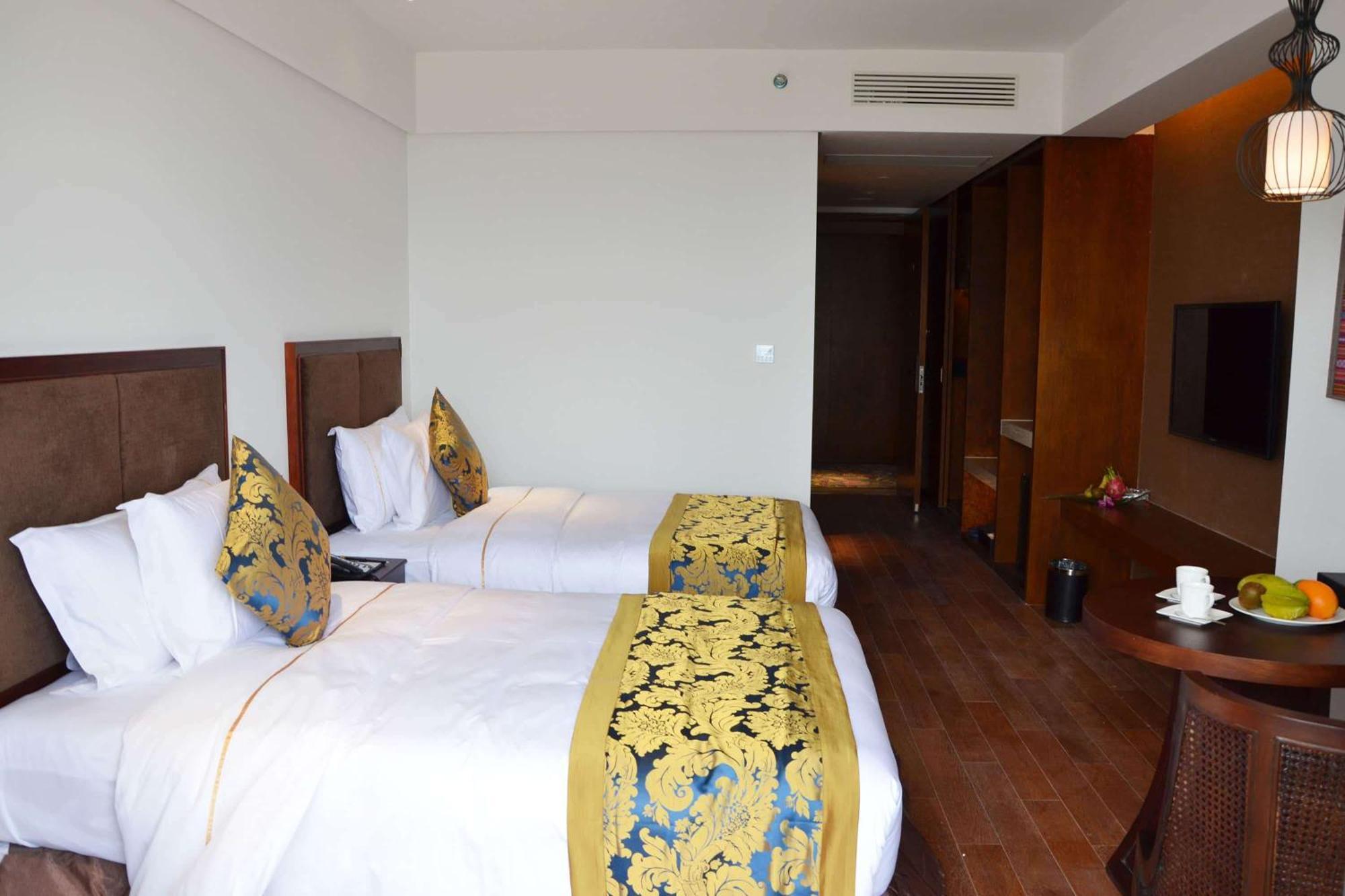 Wyndham Garden Hotel Lingshui  Екстериор снимка