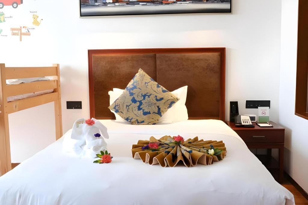 Wyndham Garden Hotel Lingshui  Екстериор снимка